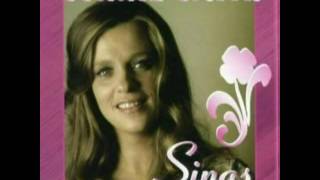 Connie Smith - The Hinges On The Door.