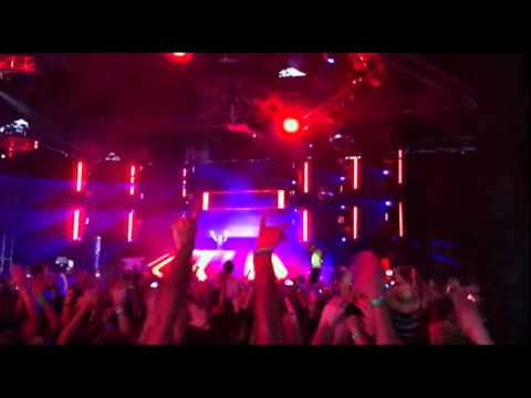Armin van Buuren dropping Shogun - Skyfire @ Ultra Music Festival 2011 Miami