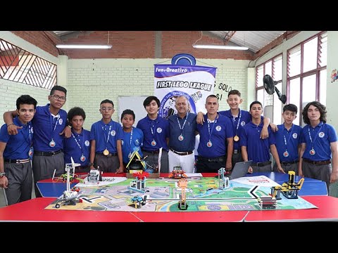¡Tesos! Los 'pelaos' del colegio Fundadores de Montenegro ganaron evento regional de robótica