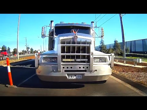 SEMI TRUCKS CRASHES EP. #3 | ACCIDENTS INVOLVING SEMI TRUCKS