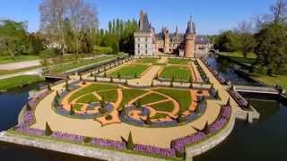 preview picture of video 'Véloscénie Paris / Le Mont Saint-Michel - Splendeurs des jardins du Château de Maintenon 2014'