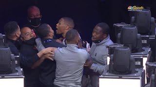 [情報] 龜龜傷退回休息室時被76迷砸爆米花