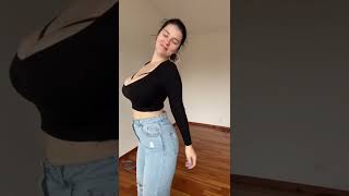 Braless no bra bouncy bouncing boobs dancing tiktok nip slip boob