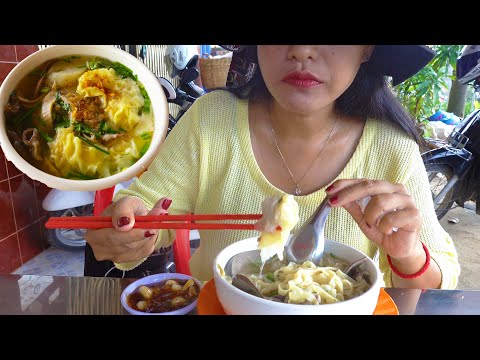 Mee Keav, Beef Noodle Soup, And Pork Noodle Soup - Cambodian Daily Breakfast