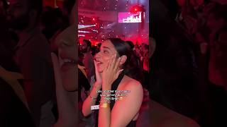 Download lagu Emotional Moment! 🥹😭 Girl Cries During Arijit Singh’s ‘Hamari Adhuri Kahani’ Live mp3