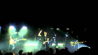 Savages - Surrender  (live Babel)