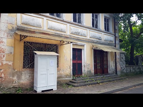 Szafa gra. Randia i Jędrzej opowiadają skąd się wziął pomysł na szafę w centrum Inowłodza.