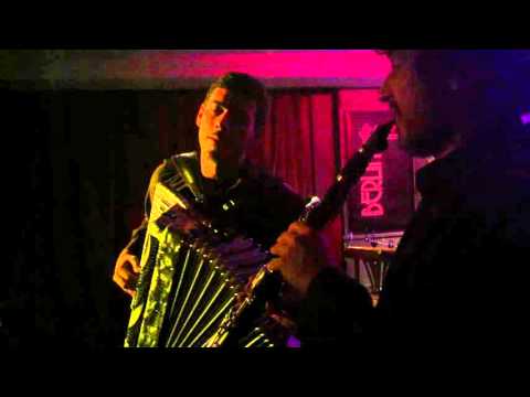 Jorge Arribas (Feten Feten) y Nacho Mastretta - Dame una cita (chotis) - Cafe Berlin, 27.11.2015