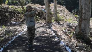 Toques militares de atención y flanco izquierdo.