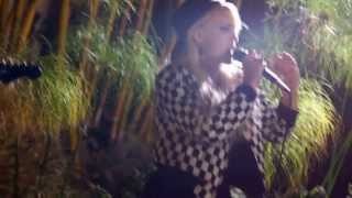 Aria - Beautiful Strange (Live)