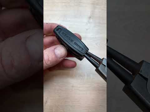 Opening Freelander 2 key case - HOW TO #automobile #carkeyreplacement #keychange