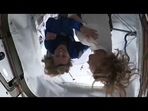 SpaceX Crew-11 hatch opening