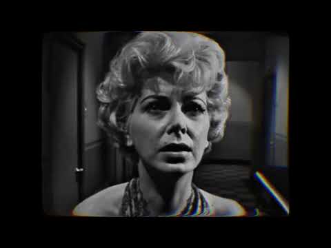 FOTOAPPARAT - ZWEIUNDZWANZIG