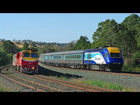 Australian Railways : Freight & Passenger Trains at Kilmore East.  Sat 22/02/14