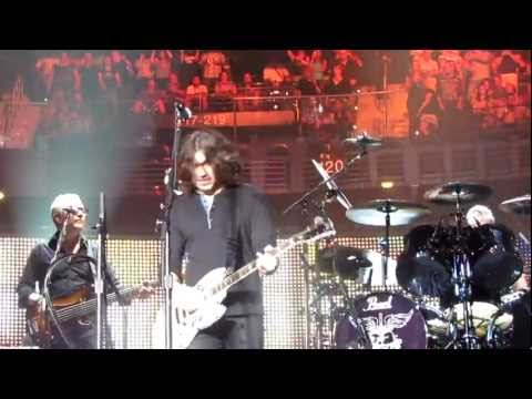 Bon Jovi - LAY YOUR HANDS ON ME - Atlanta, GA - 5-14-2011