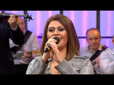 Viki Pandovska - Majko edna si na svetot