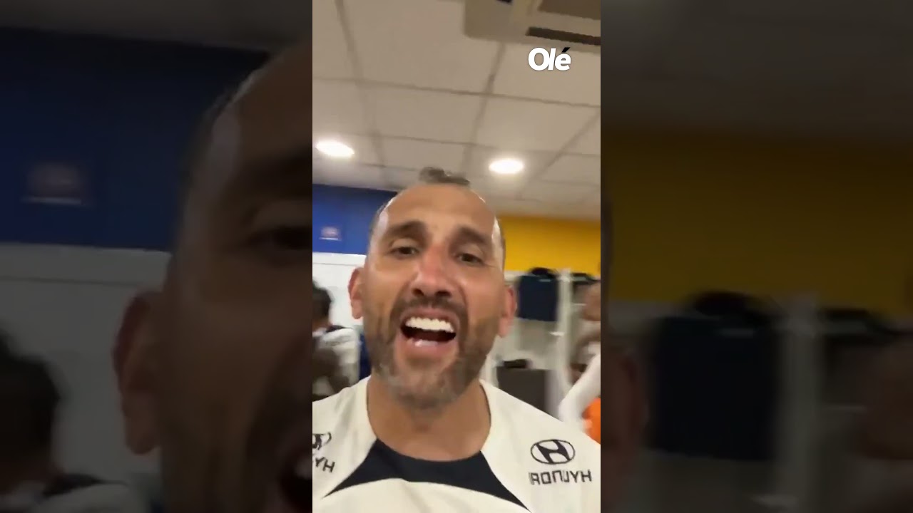EL ALOCADO FESTEJO DE ALIANZA LIMA ⚪🔵 EN EL VESTUARIO DE LA BOMBONERA