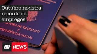 Brasil pode terminar o ano com perda zero de empregos com carteira assinada, afirma Paulo Guedes