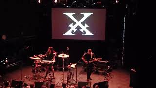 Apistat Commander - Xiu Xiu Presents The Police Bear Such Resemblance To Those They Persue