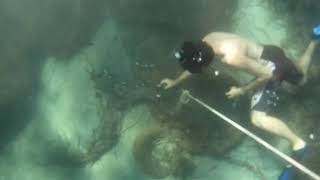 preview picture of video 'Setting a yacht mooring - Snorkeling underwater footage on the GoPro'