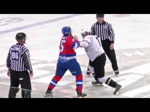 Sean Stewart vs Liam Peyton
