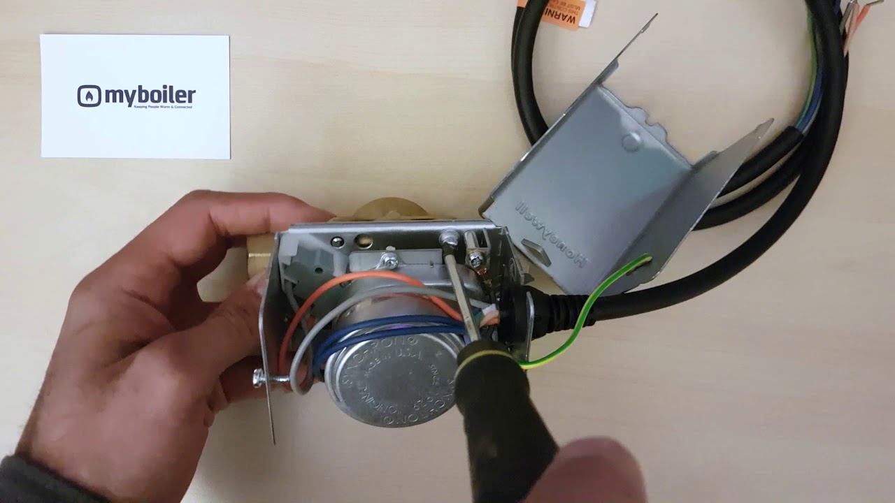 Watch video How to remove a Honeywell type 2 port Zone Valve head Now How to remove a Honeywell type 2 port Zone Valve head