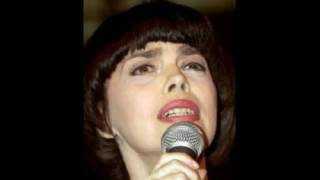 Mireille Mathieu - Un Peu De Vie Et Beaucoup D'Espoir