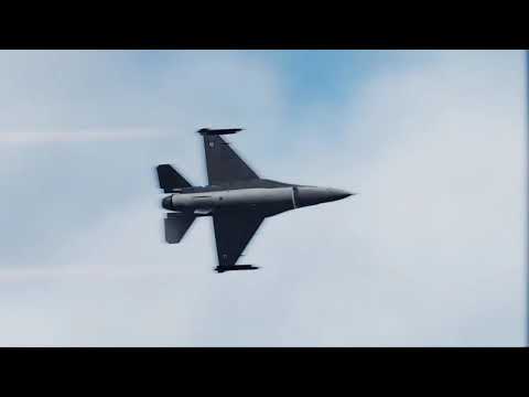 Beach Blast 2020: Zeus F-16 Solo Demonstration
