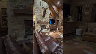UNREAL Hunting Lodge 😍🔥