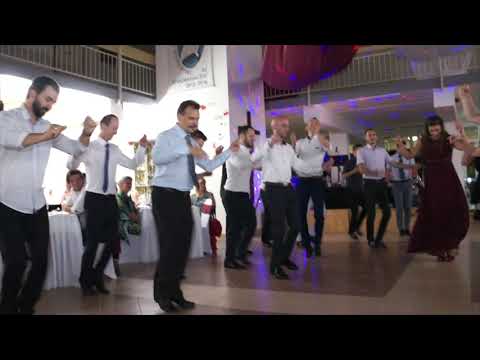 Amikor a násznép fele profi táncos - When half of the wedding crowd is a professional dancer