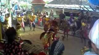 preview picture of video 'Seni Kuda Lumping ( Sidomukti - Kopeng )'