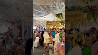 Download lagu Sawer pengantin || Saweran adat Sunda #mctangerang #mcakad #mcweddingtangerang #mcweddingjakarta mp3 Download lagu Sawer pengantin || Saweran adat Sunda #mctangerang #mcakad #mcweddingtangerang #mcweddingjakarta mp3