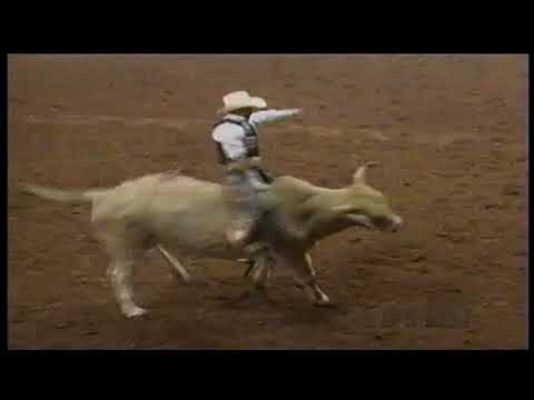 Gilbert Carrillo vs Yellowjacket - 97 PBR Guthrie (84 pts)