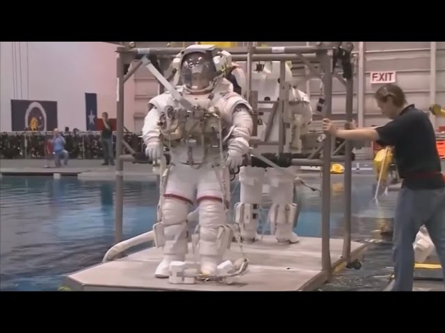 Vídeo relacionado con Candyhouse Disfraz de Astronauta para Adulto - Traje Espacial Plateado para Halloween con Casco Espacial, Guantes y Gafas (M)