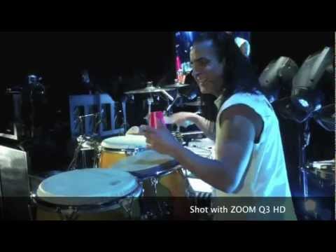 Daniel de los Reyes and Chris Fryar drum solo with the Zac Brown Band