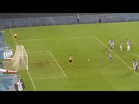 Diego Souza cobrando pênalti - Botafogo 2 x 0 Avaí