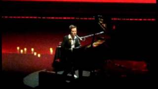 RUFUS WAINWRIGHT with MARK RADCLIFFE - Manchester Apollo - GOING TO A TOWN