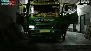 Download lagu Bisane mung nyawang truk canter dan elf bermalam berduaan mp3