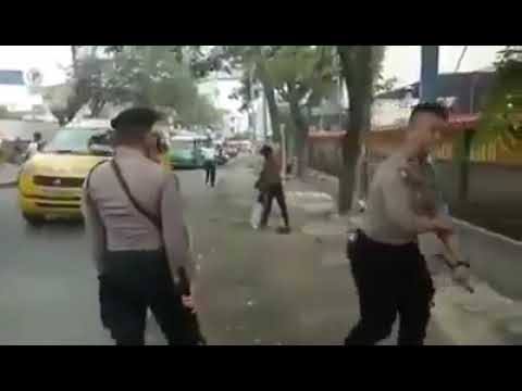 PREMAN BERGOLOK VS 5POLISI