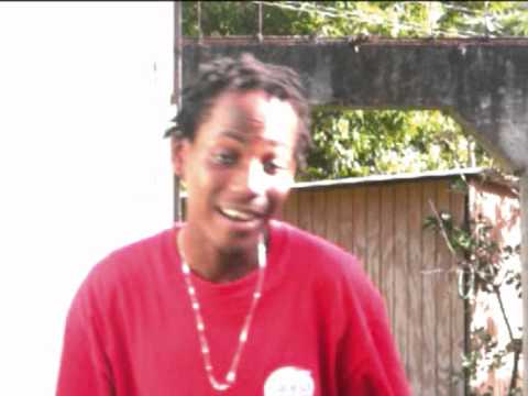 LéaCiss - Kiss me on my neCk.wmv