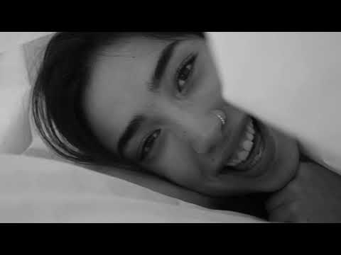 Macha y El Bloque Depresivo/ Apaga la tele (video oficial)