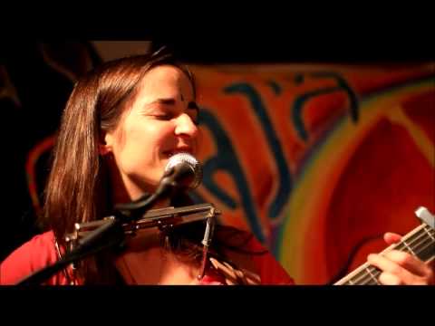 Tamar Capsouto - Know What For (Live) - English Trilogy