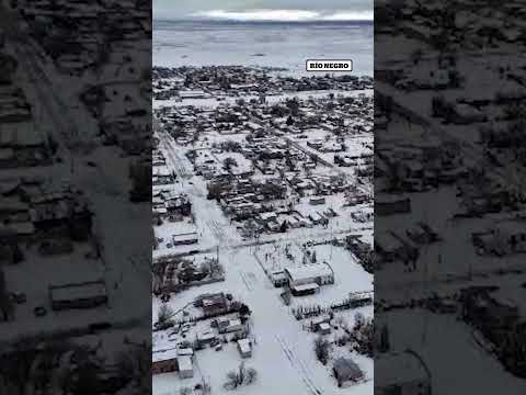 ❤️❄️ Maquinchao, la capital de la lana, se vistió de blanco las postales que dejó la nieve