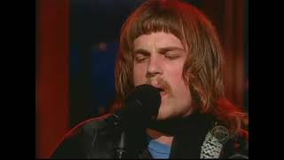 TV Live: Kings of Leon - &quot;Spiral Staircase&quot;  (Kilborn 2003)