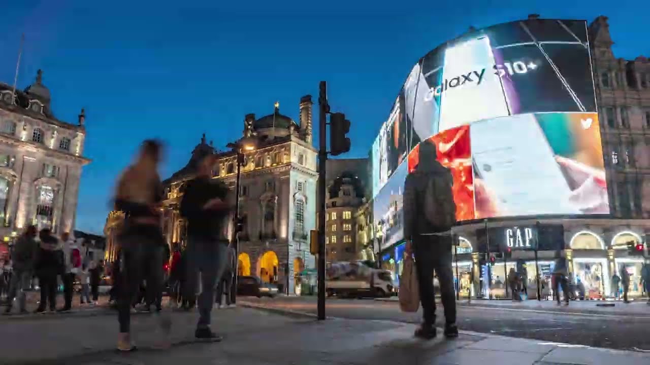 Experience the timelapse of the bustling Piccadilly Circus.