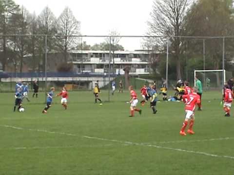 Tweede poulewedstrijd DOVO JO11-1 - SC Cambuur