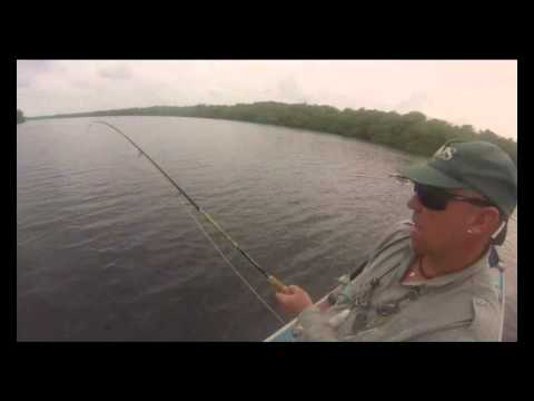 FLy FiShiNg a 90 PoUnDs TaRpOn iN HaTiGuAniCo RiVeR - CuBa 2013