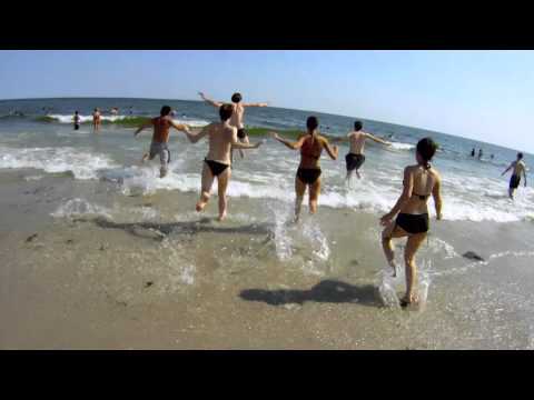 Long Beach Run Into Water