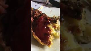 お好み焼きにケチャップかけたらあかんのか？