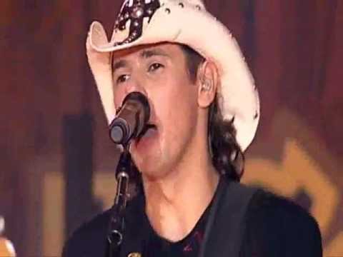 João Carreiro e Capataz - Lágrimas de Crocodilo (Abertura do DVD) - (OFICIAL)